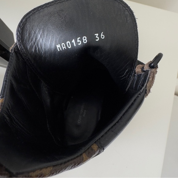 Laureate Plattorm
Desert Boot Louis Vuitton size 6 Authentic - Picture 7 of 11